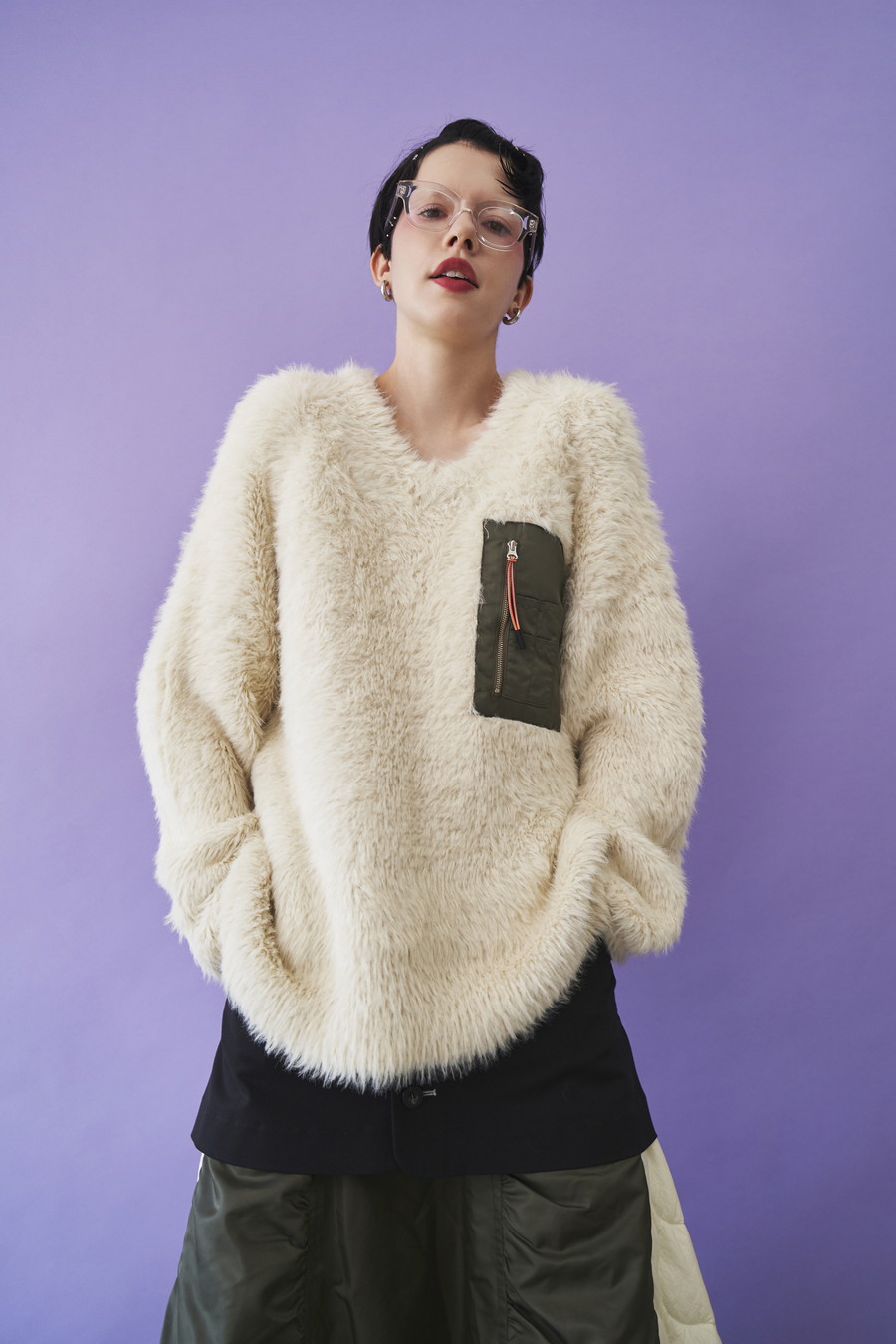 V NECK SHAGGY KNIT TOP