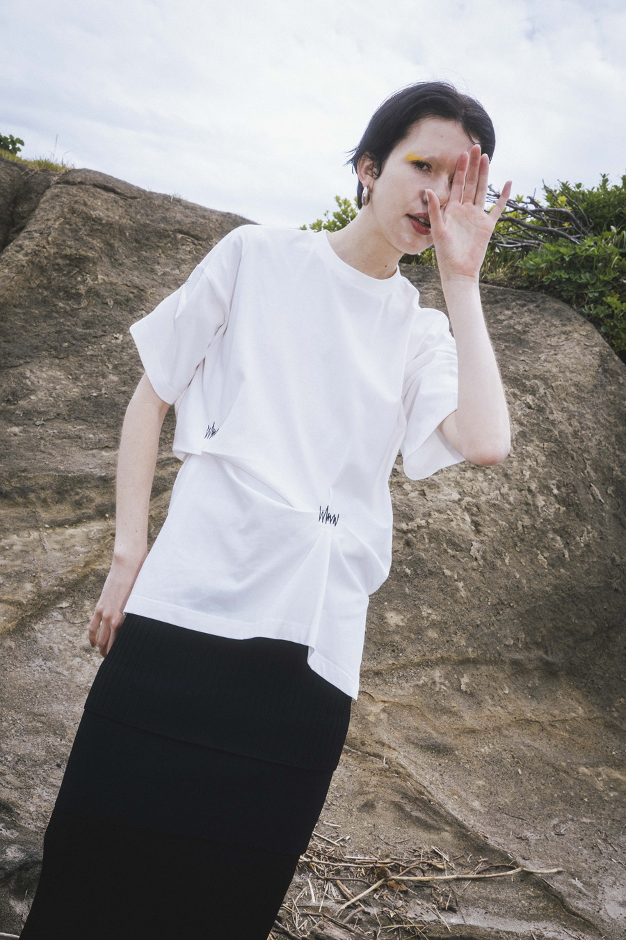 IRREGULAR TUCK T