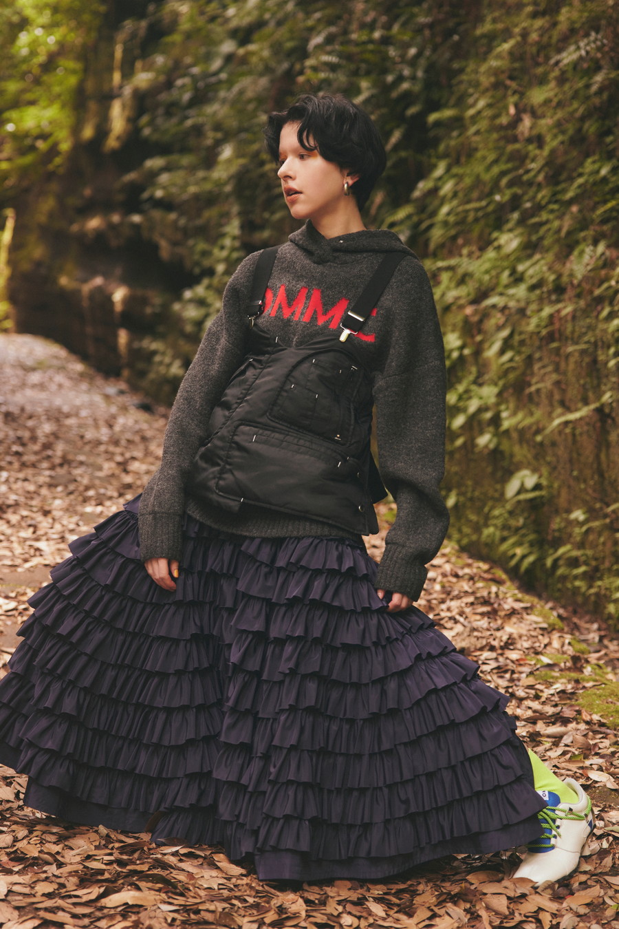 MANY FRILLS VOLUME SK