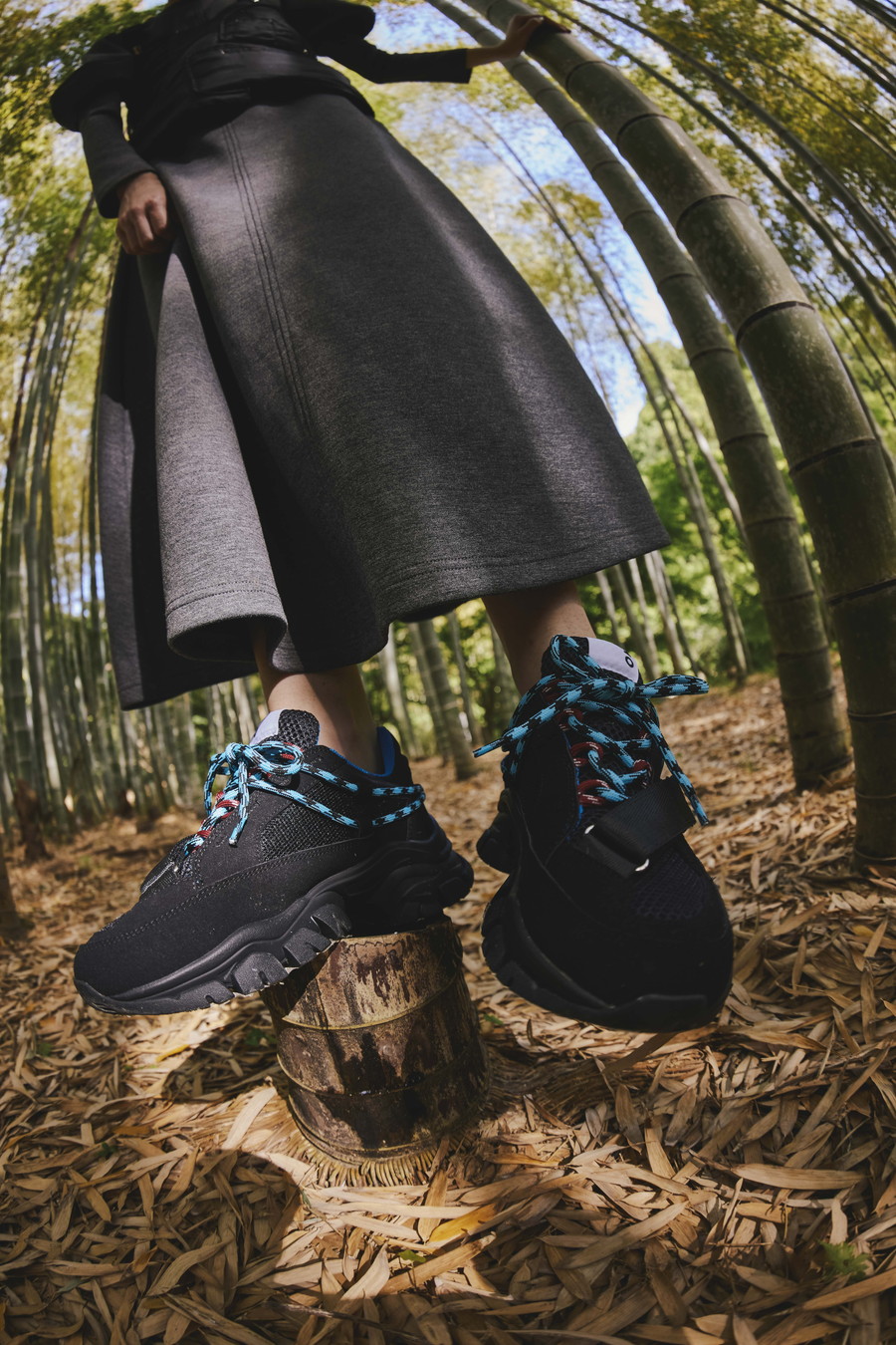 TWIST LACE BELTED SNEAKERS