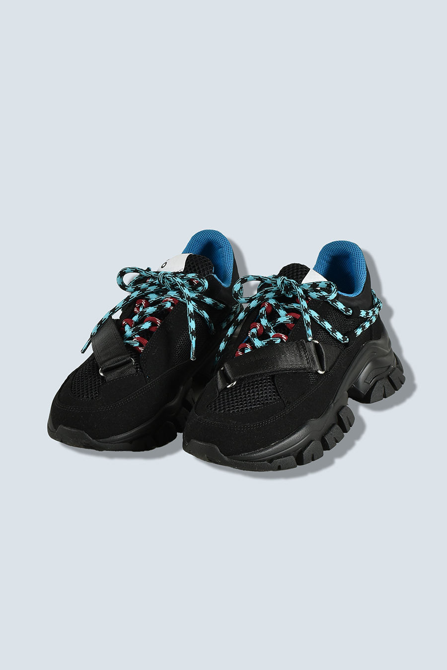 TWIST LACE BELTED SNEAKERS