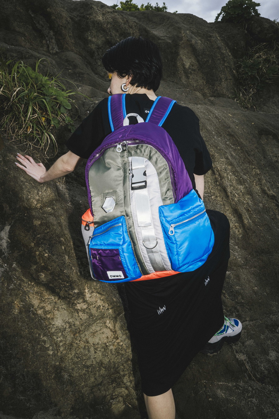 MULTI POCKET BACK PACK