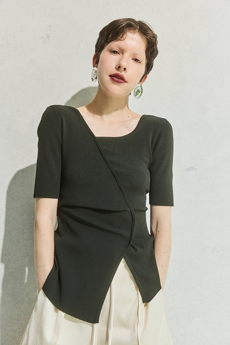 OVER PANEL HALF SLEEVE TOP
