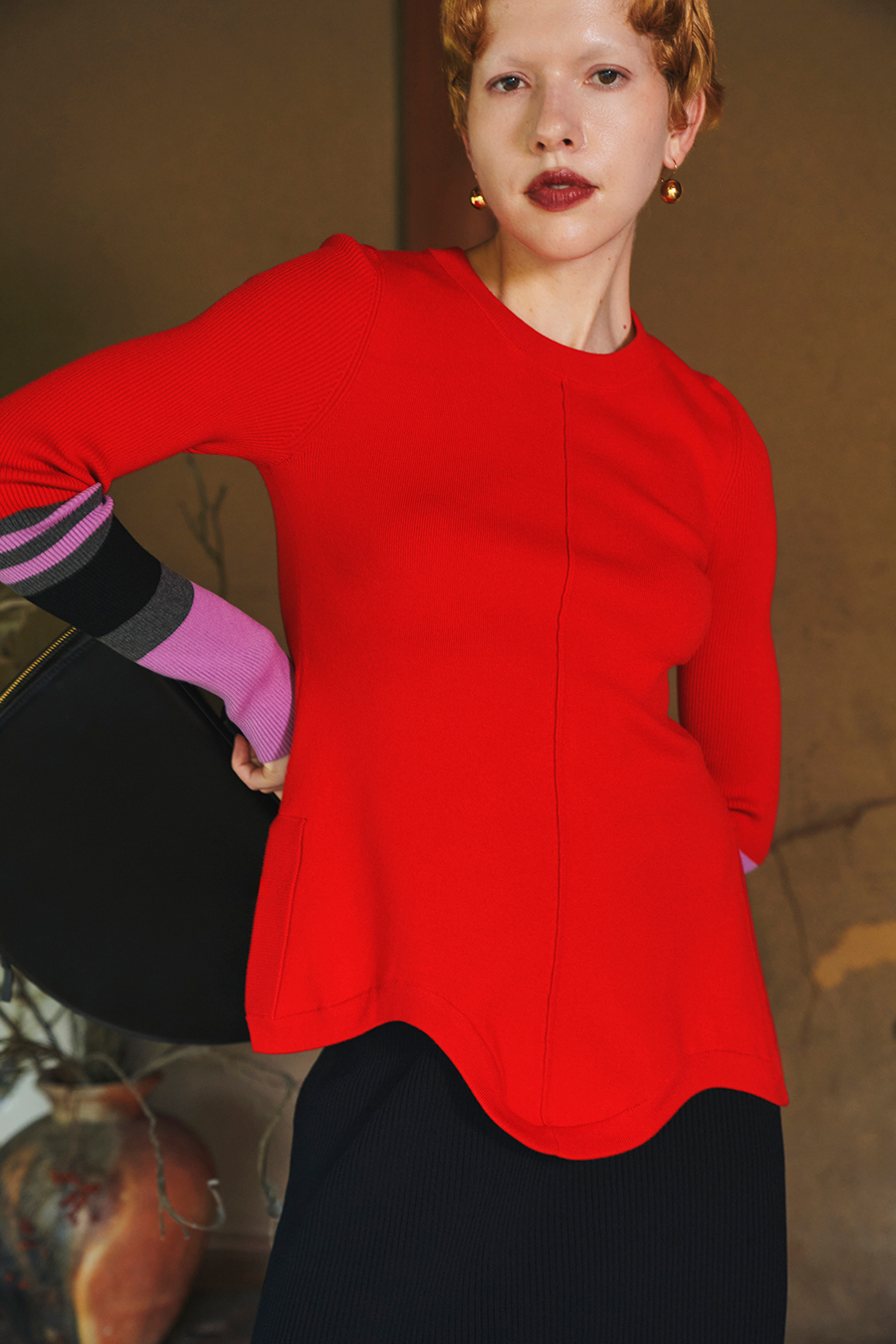ROUND HEM BLOCKING KNIT TOP