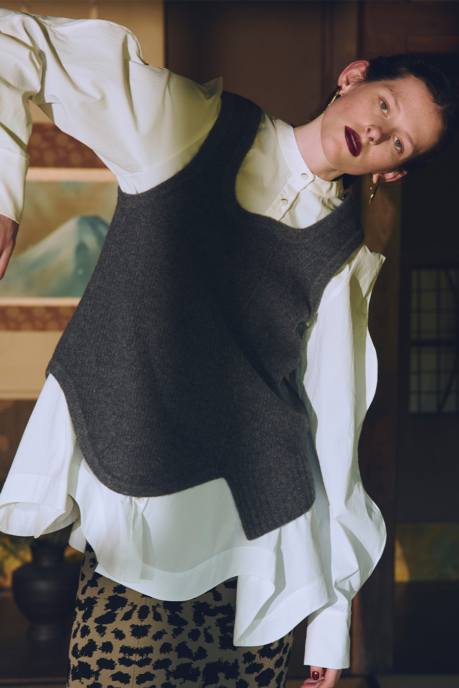 ASYMME KNIT VEST
