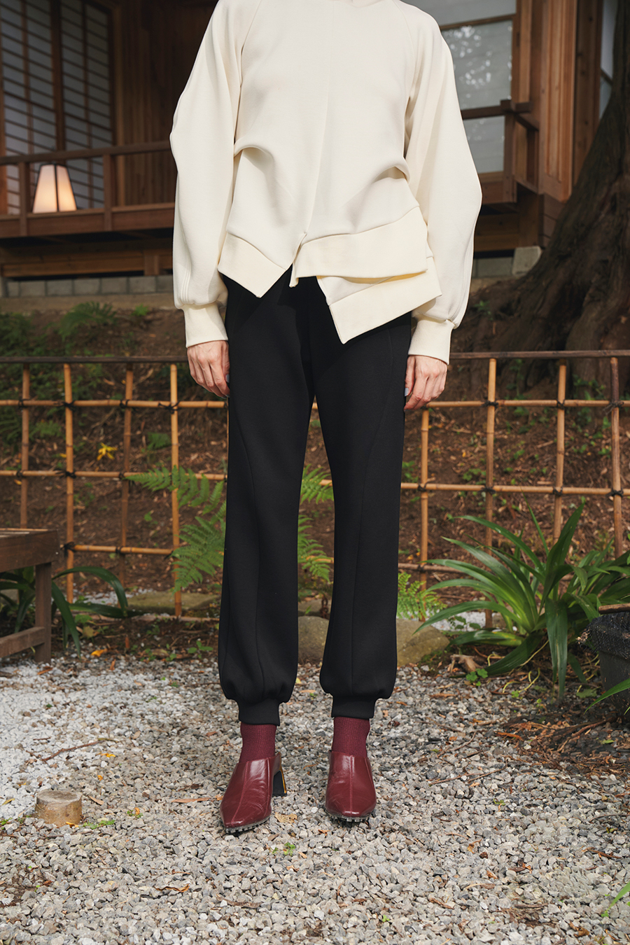 CURVE PANEL SWEAT PANTS