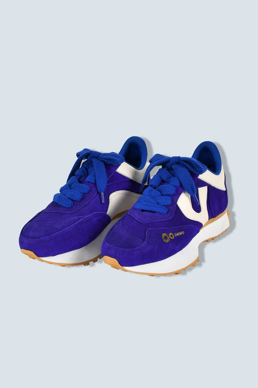ROUND CUT SUEDE SNEAKERS