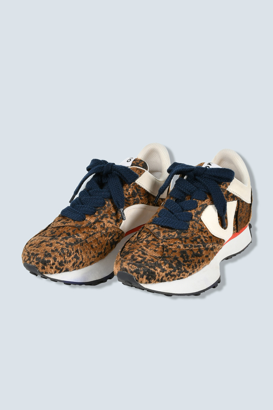 ROUND CUT PATTERN SNEAKERS