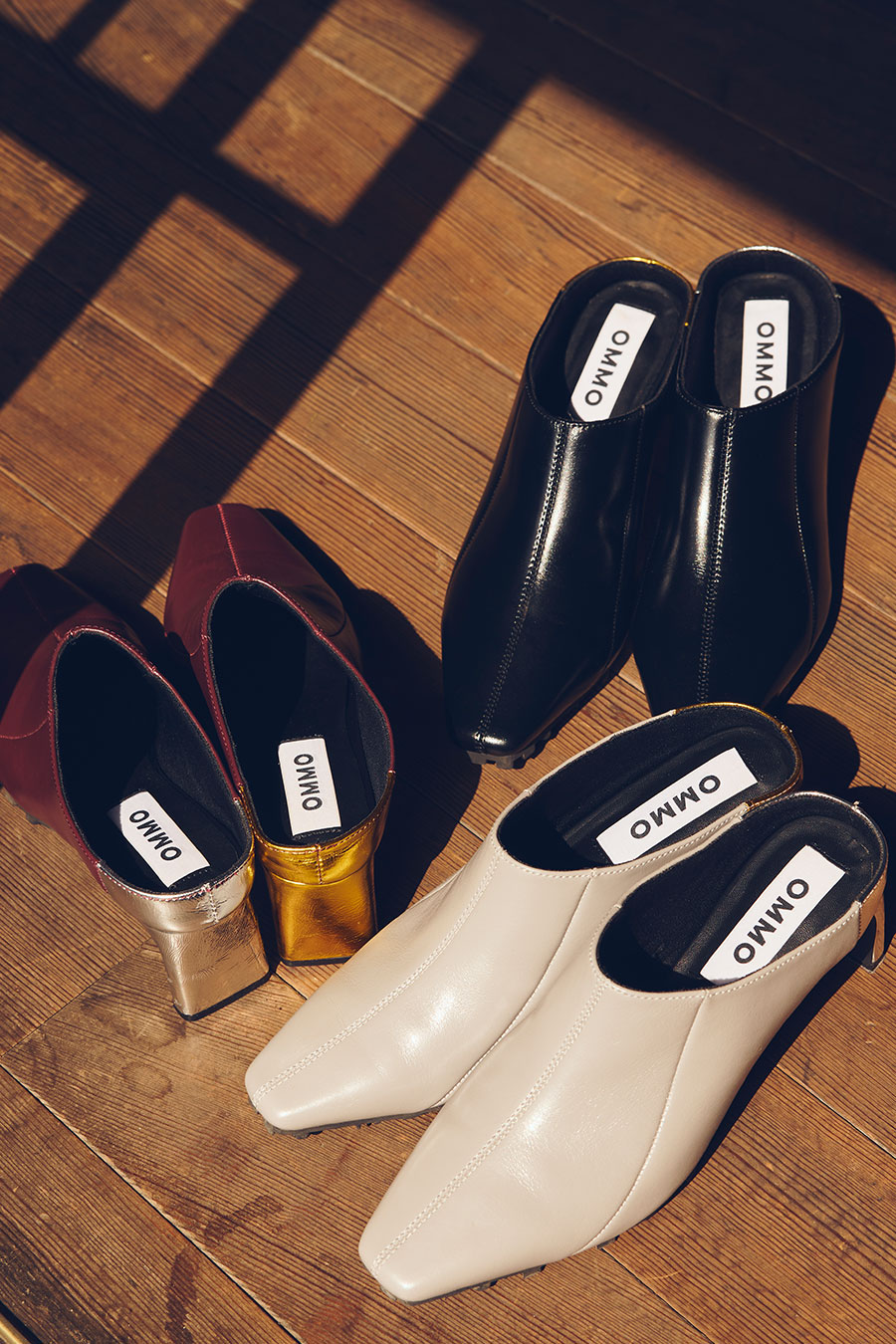 ASYMME METALLIC HEEL MULE