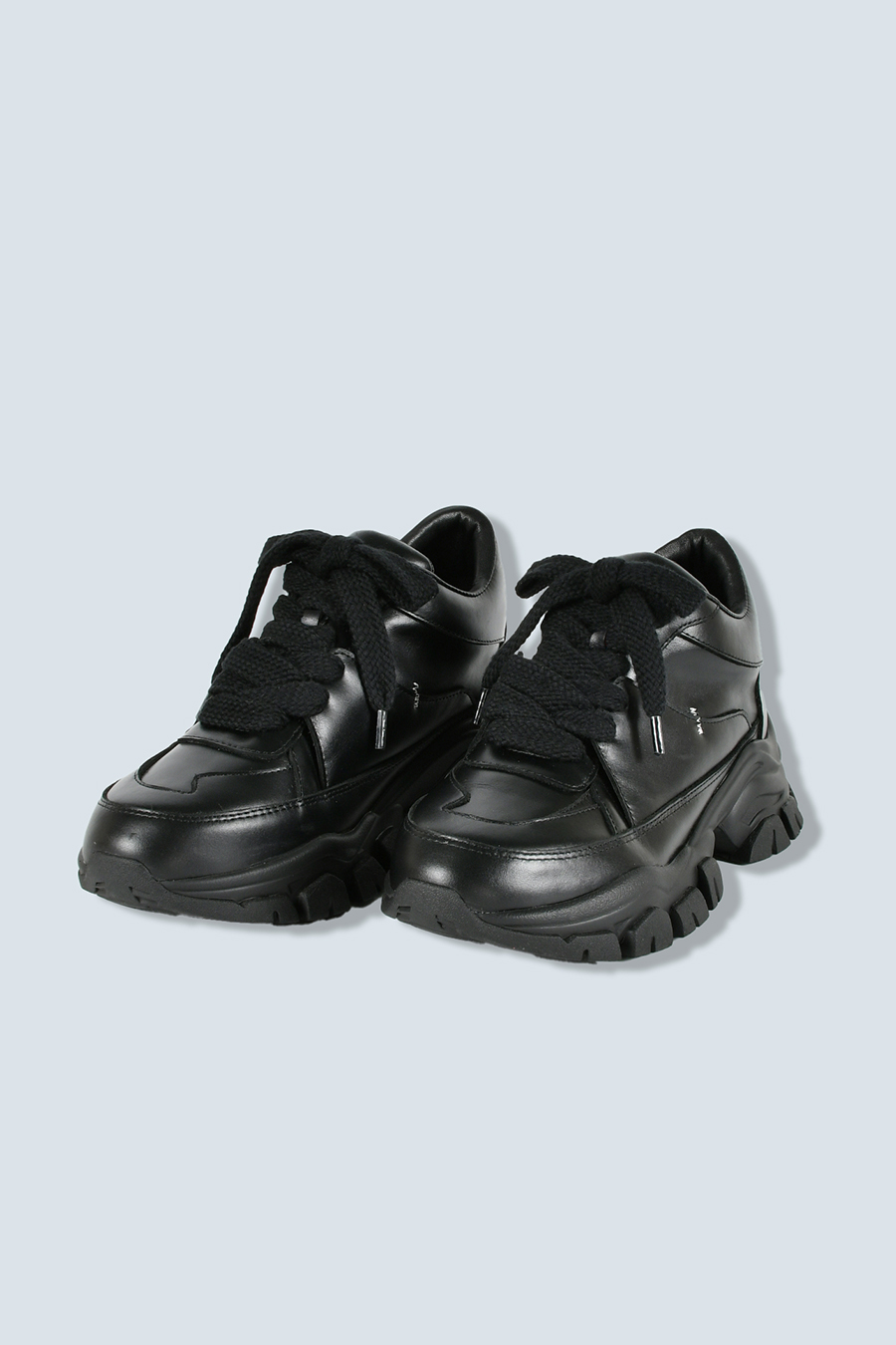 VOLUME SOLE LEATHER SNEAKERS